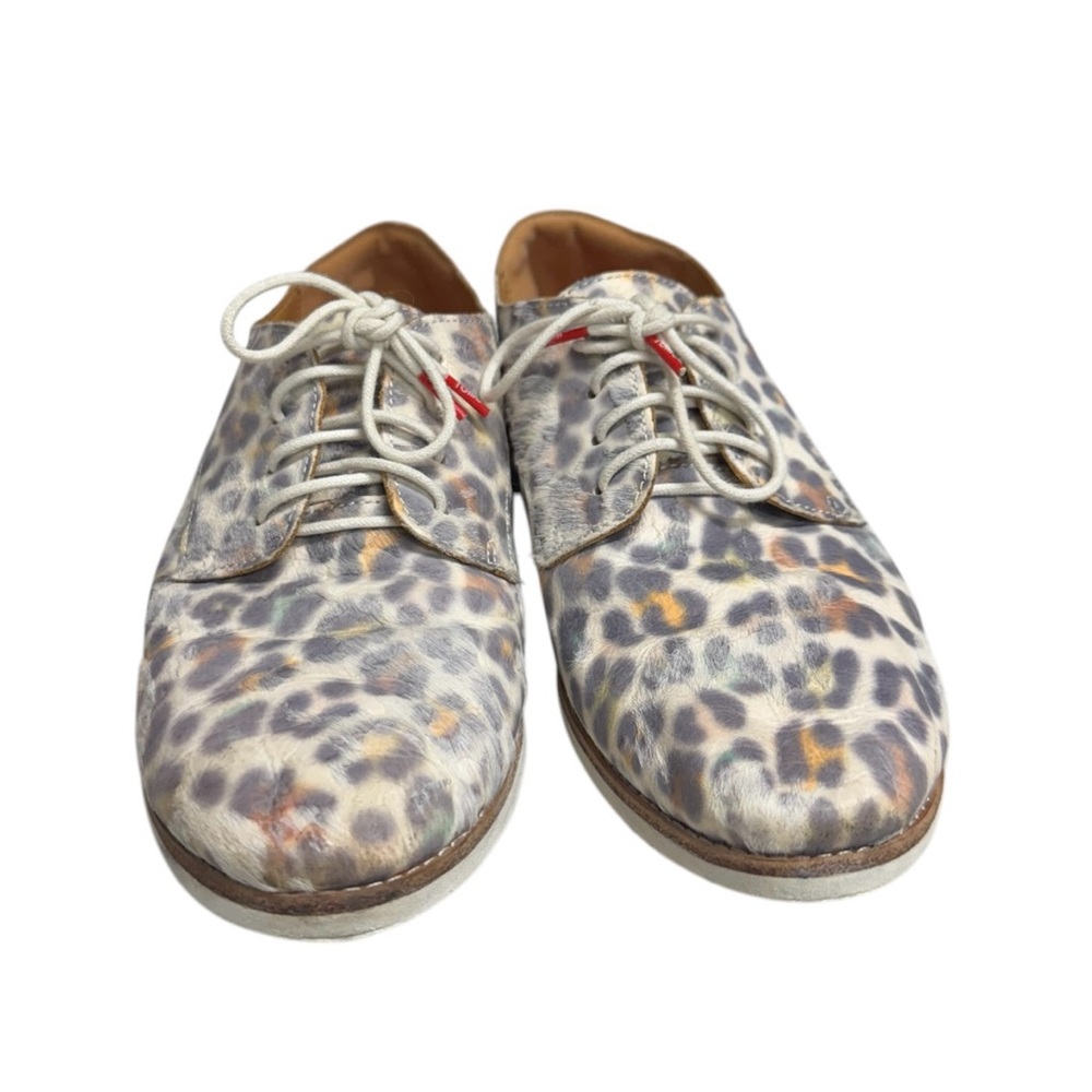 Leopard Print Leather Lace-Up Flats - Women - Picture 2 of 12
